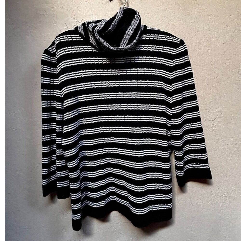 St. John Sport Womens Turtleneck Sweater Medium Black Striped Wool Blend Cozy